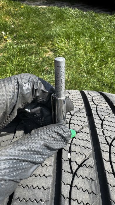 4x Opony zimowe TRACMAX ICE-PLUS S210 225/50 R17 98V XL