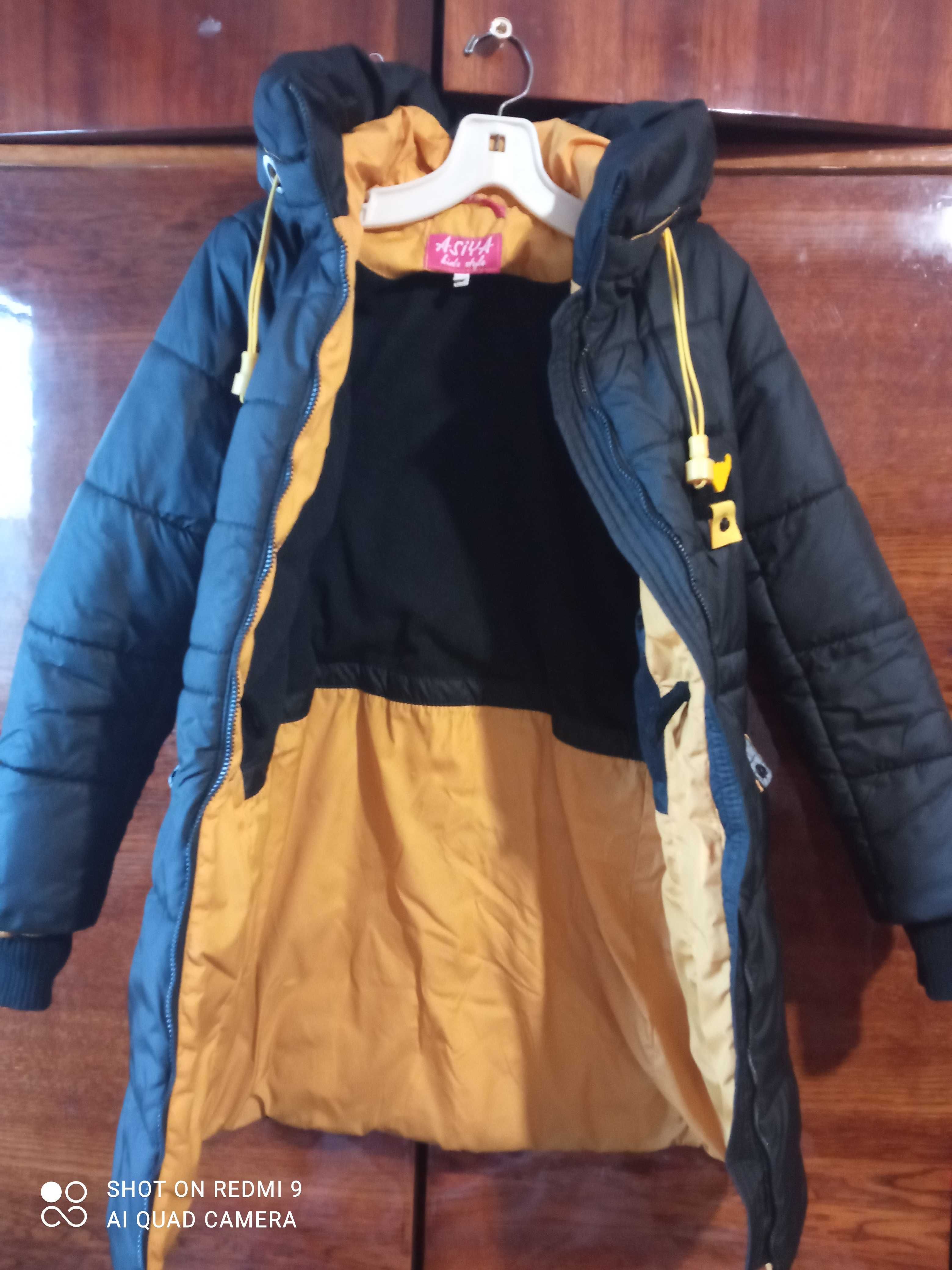 Зимова куртка для дівчинки 138см