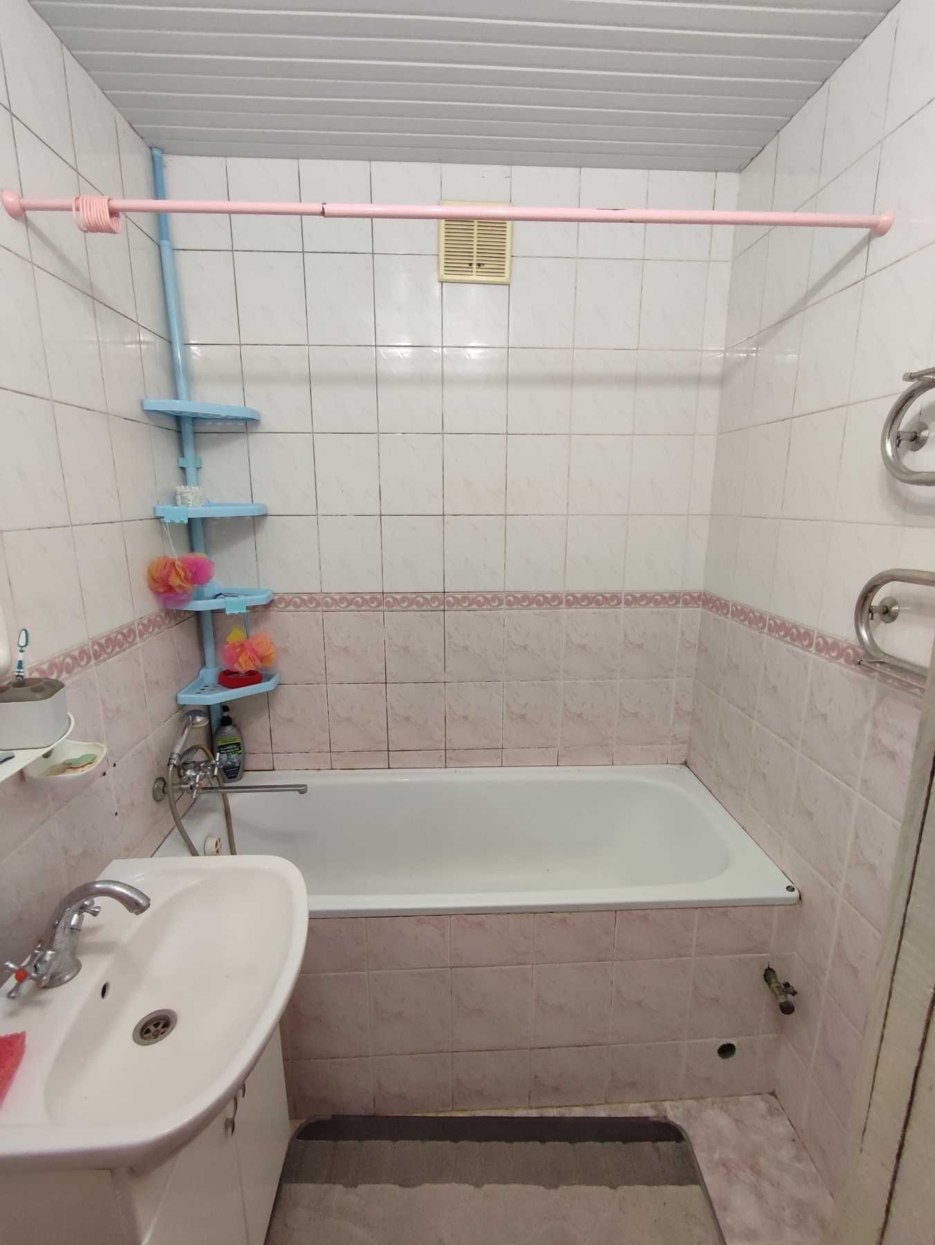 Продам 3-х комнатную квартиру в Матвеевке.