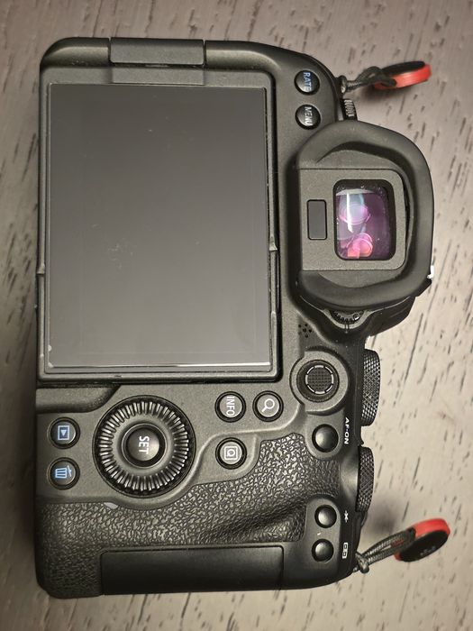 Vendo Canon R6 a funcionar na perfeição