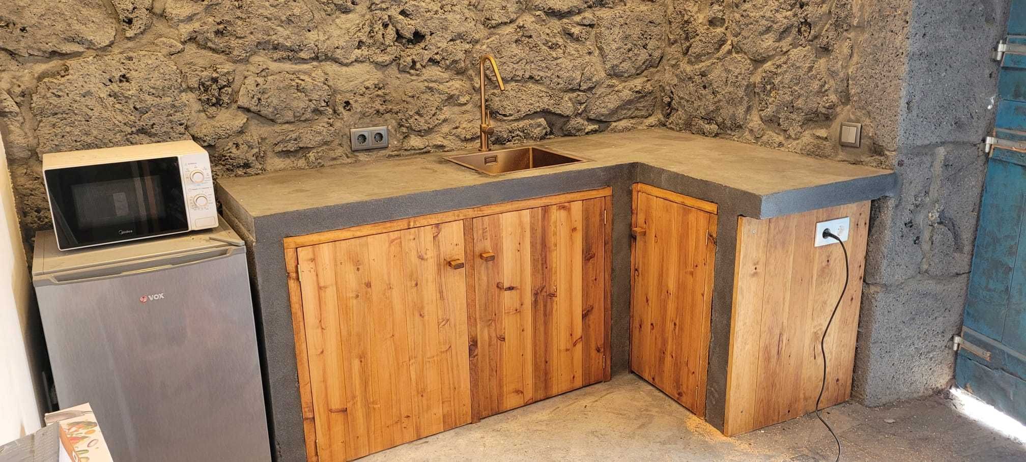 Moradia Charme São Jorge Urzelina T2 + Loja