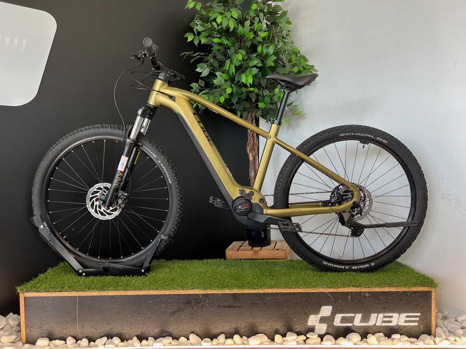 Rower elektryczny CUBE REACTION HYBRID PERFORMANCE 625 rozmiar L