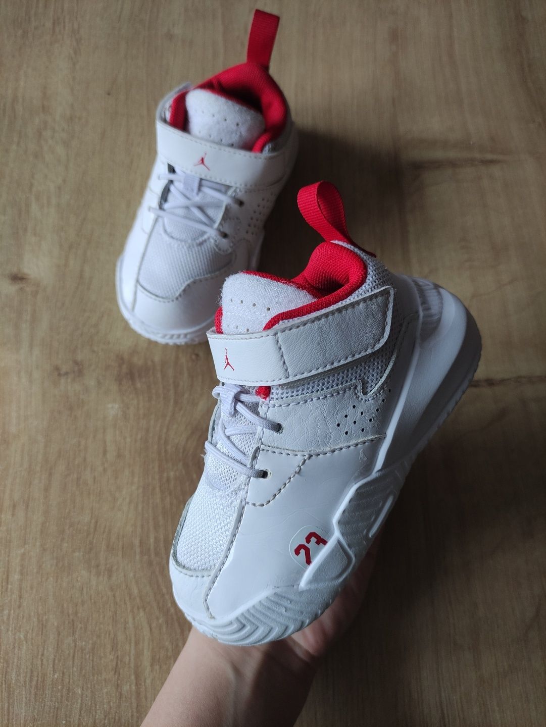 детские кроссовки Nike Jordan,оригинал,модель 2022 года, р.21