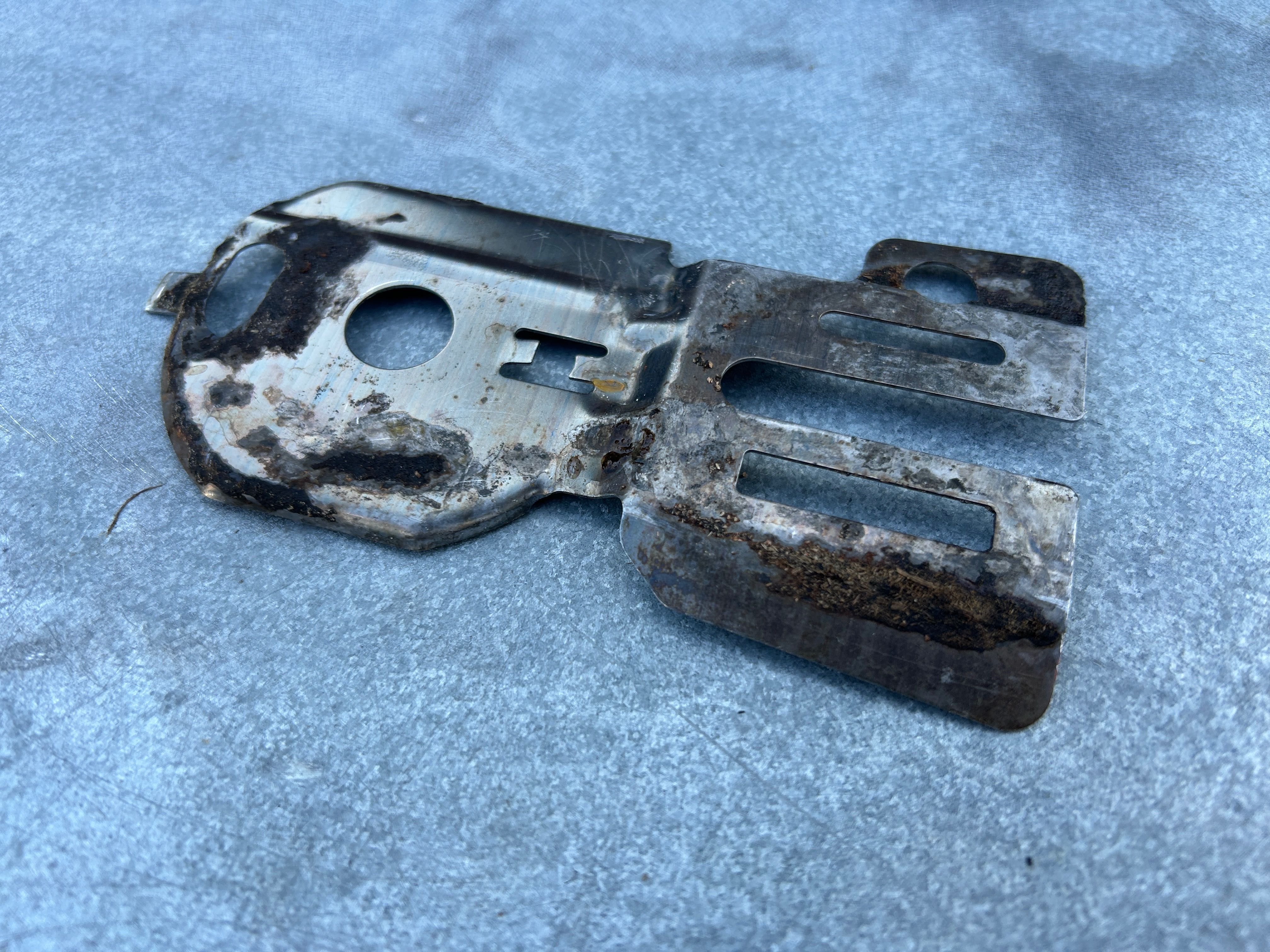 Blaszka Osłona Prowadnicy DOLMAR PS100 341, 400 MAKITA DCS 340 400 (85