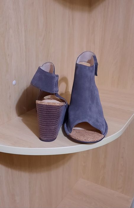 Босоніжки Clarks Натуральна замша р. 40 устілка 26-26,2 см