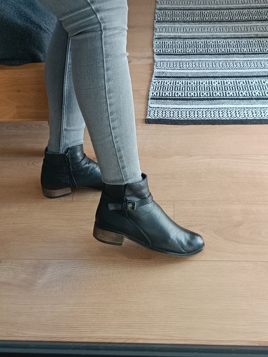 Skórzane botki sztyblety czarne deichmann 38 skóra naturalna