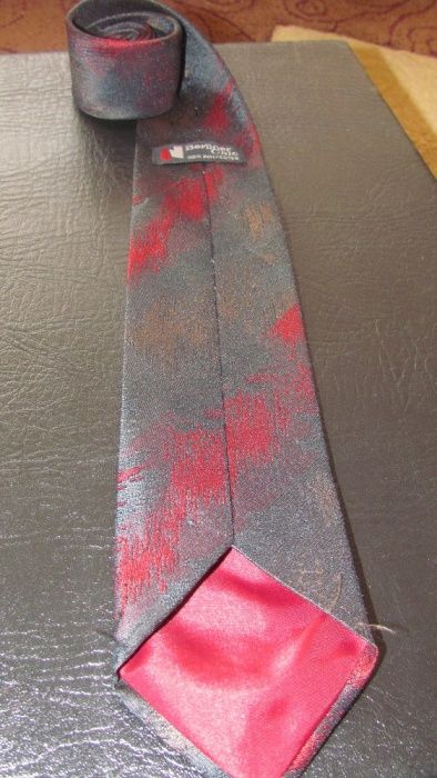 Elegancki Krawat jakich mało Żakardowy marki Berliner Chic Niemcy nr25