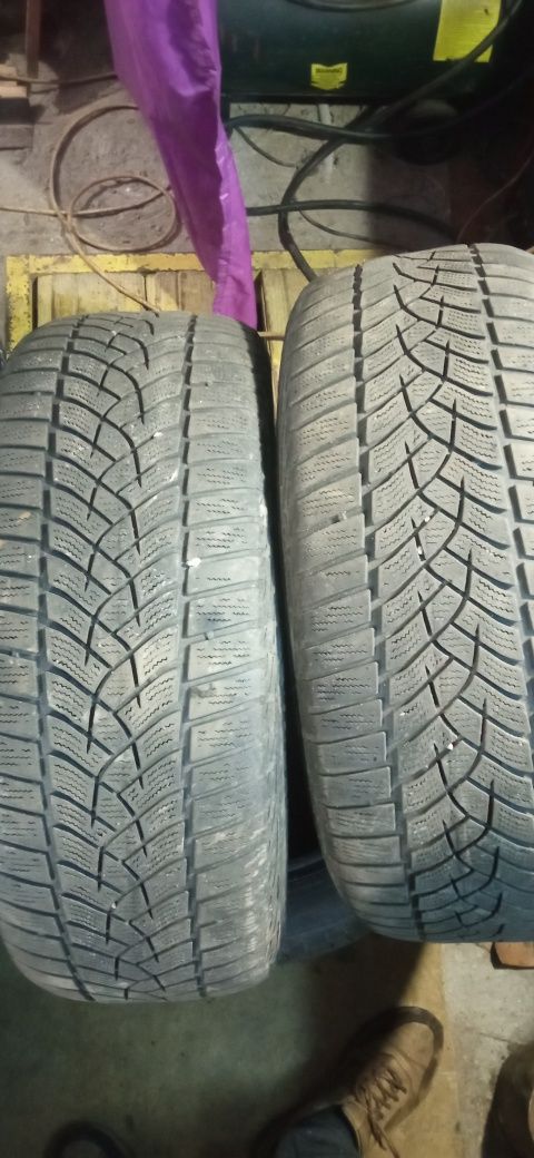 Продам резину goodyear 215 55r 16  цена,за  3 шт