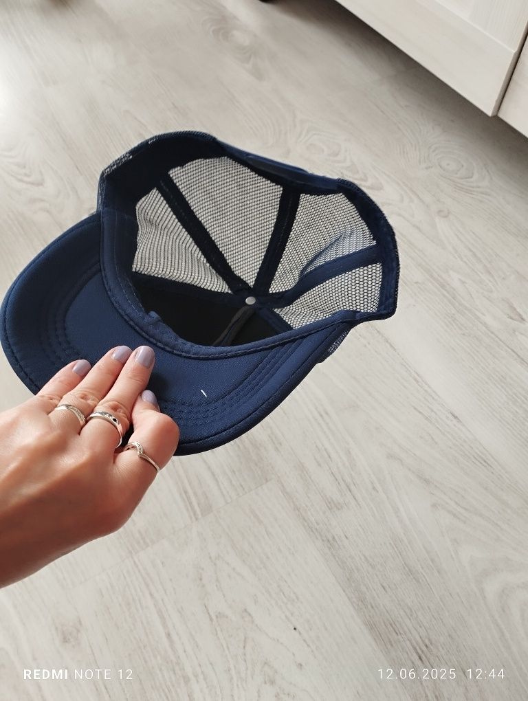 Czapka męska z daszkiem