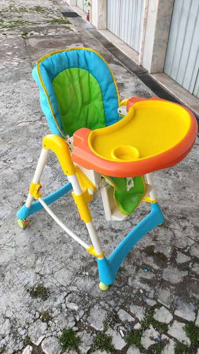 Cadeira de refeição para criança