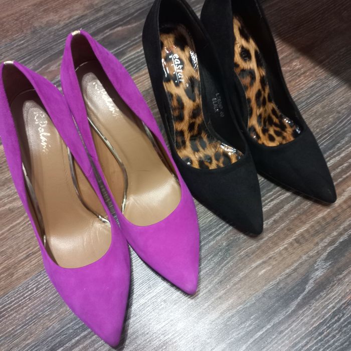 Туфлі лодочкі на шпильці