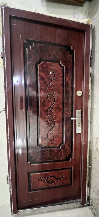 Двері вхідні   Б/у