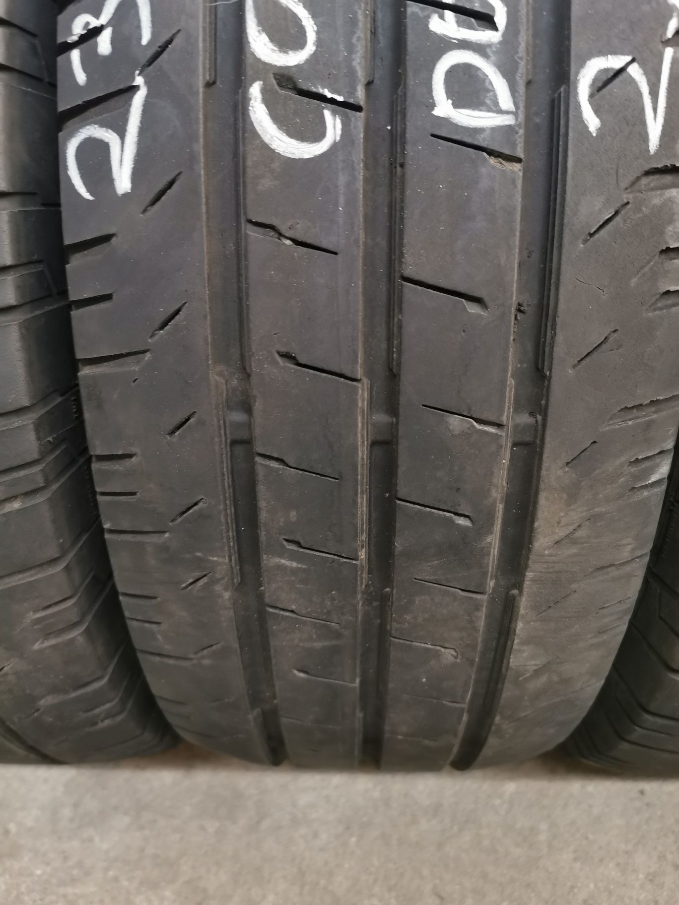 Komplet opon 235/65R16C 115/113R Continental ContiVanContact 2019r