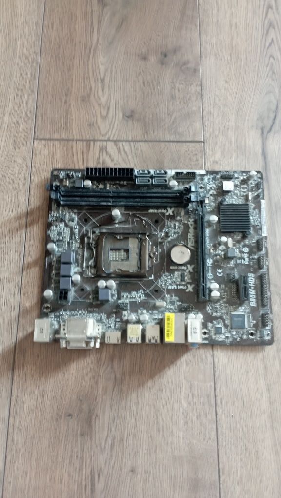 Материнська плата asrock b85m-hds