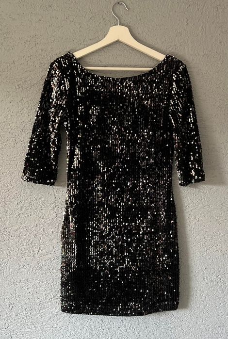 Czarna sukienka z cekinami Esmara by Heidi Klum