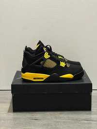 Jordan 4 Retro Thunder 41