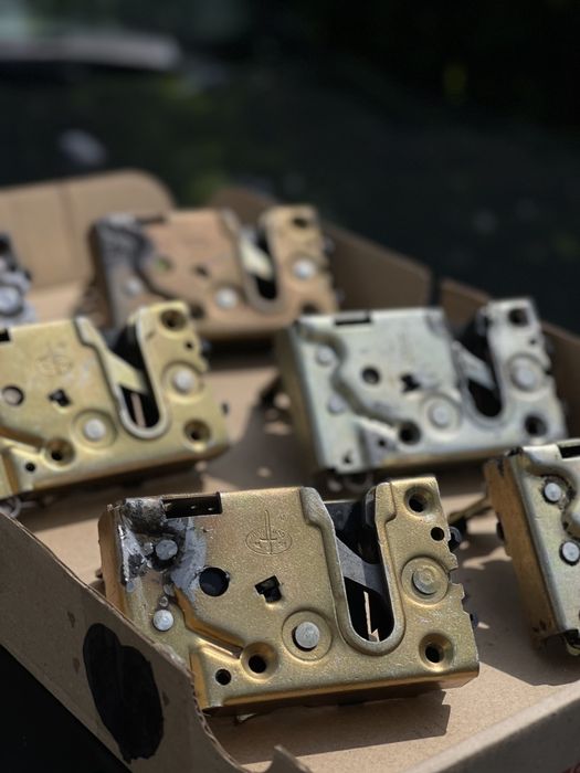 Замок задніх дверей реставрація  Пежо експерт Скудо джампі scudo