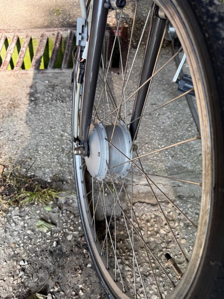 Rower elektryczny Gazelle – sprawny, z baterią i ładowarką