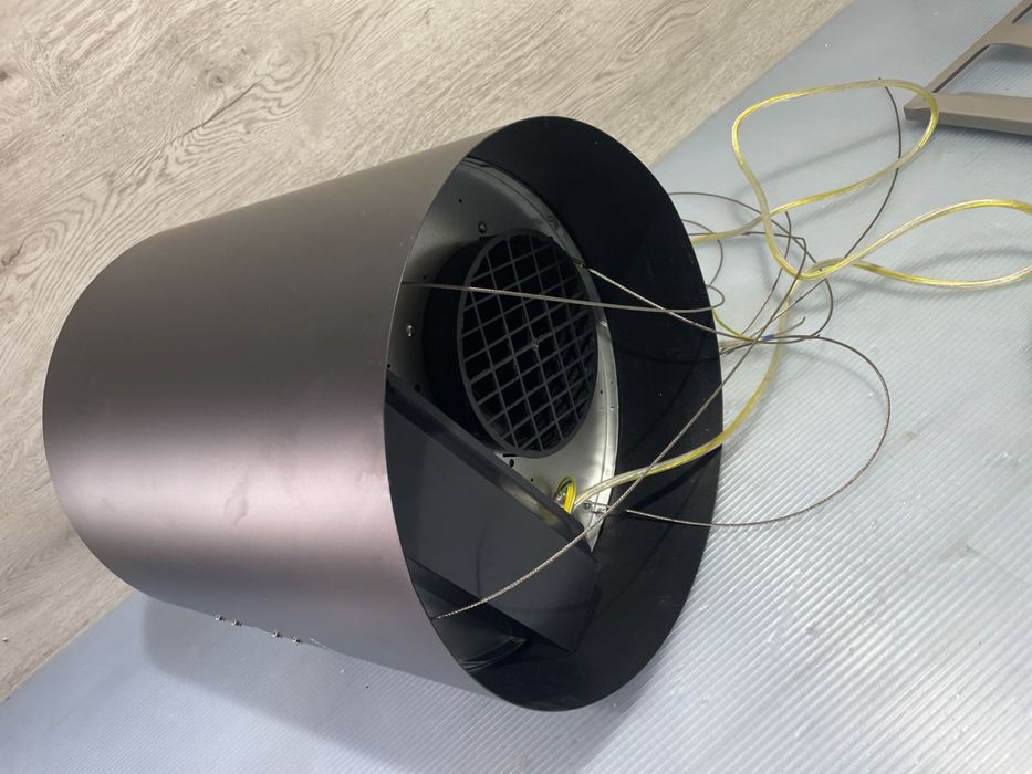 Острівна витяжка Klarstein Barett Island