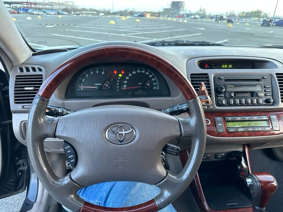 Toyota Camry 2.4 2004 можно обмен