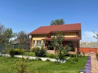 Продається елітний будинок на березі озера! Чернігівський район