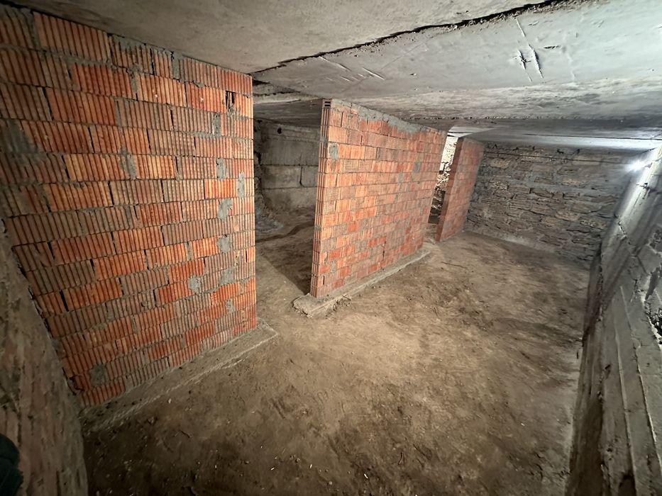 Оренда гаража боксу приміщення вільного призначення