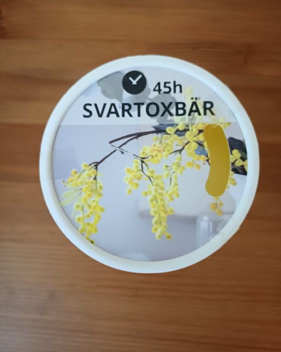 Świeca zapachowa Ikea Svartoxbar w szkle