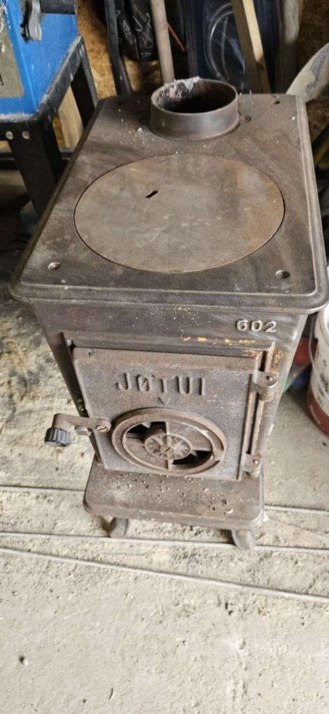 Kominek jotul  602