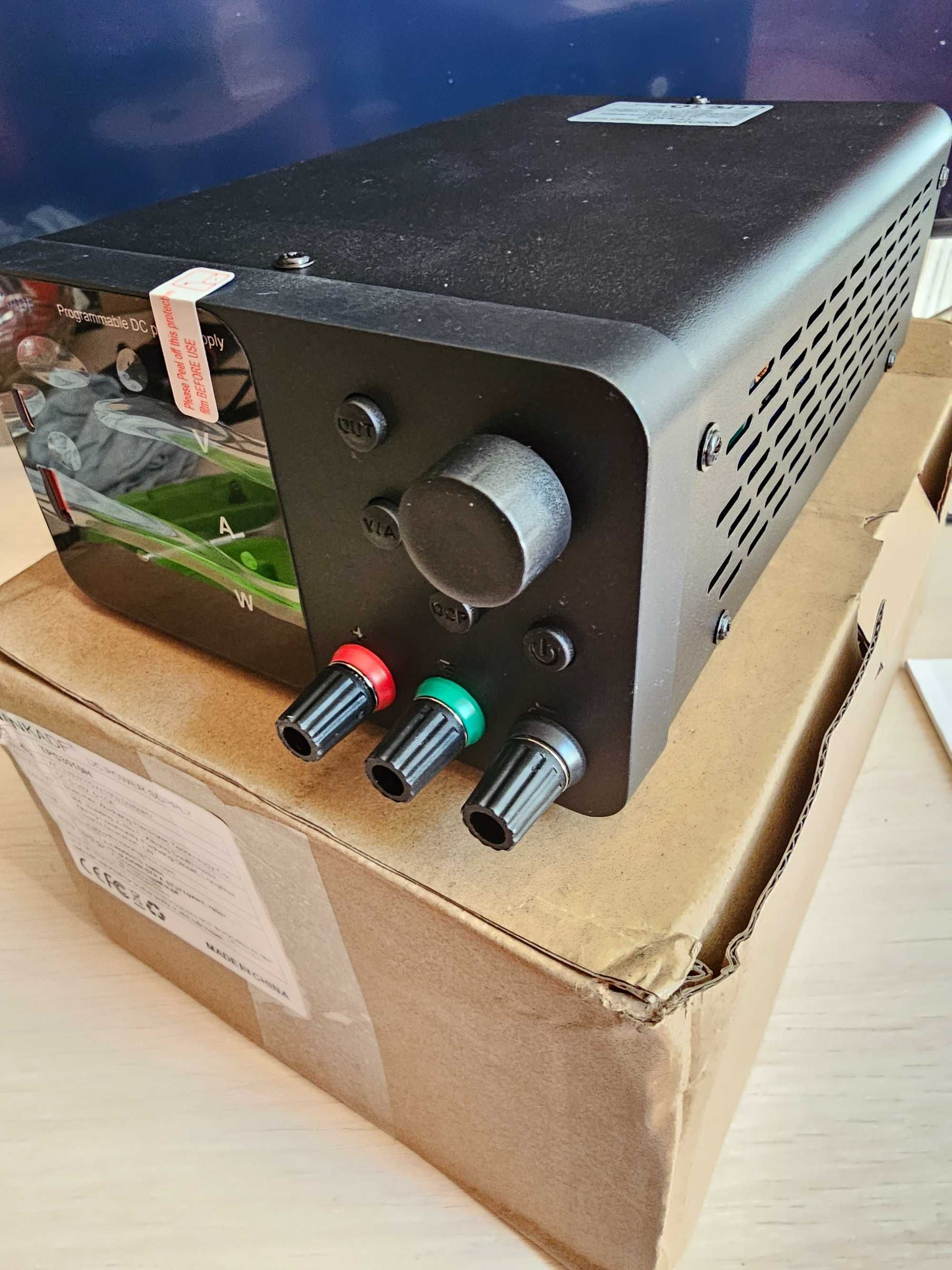 Лабороторный Блок Питания 30В 10А Wanptek TPS3010