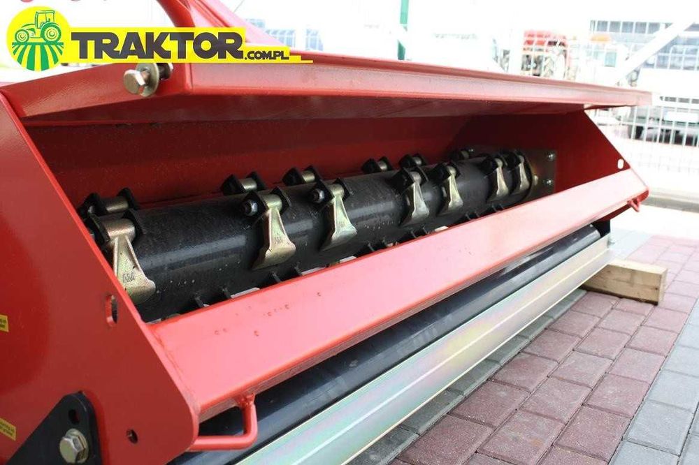 Kosiarka bijakowa do traktora EFD 180 otwierana klapa TUZ Kat II