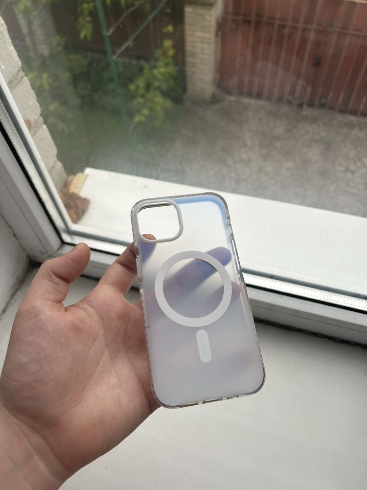 Чохол на iPhone 14 з безпроводною зарядкою