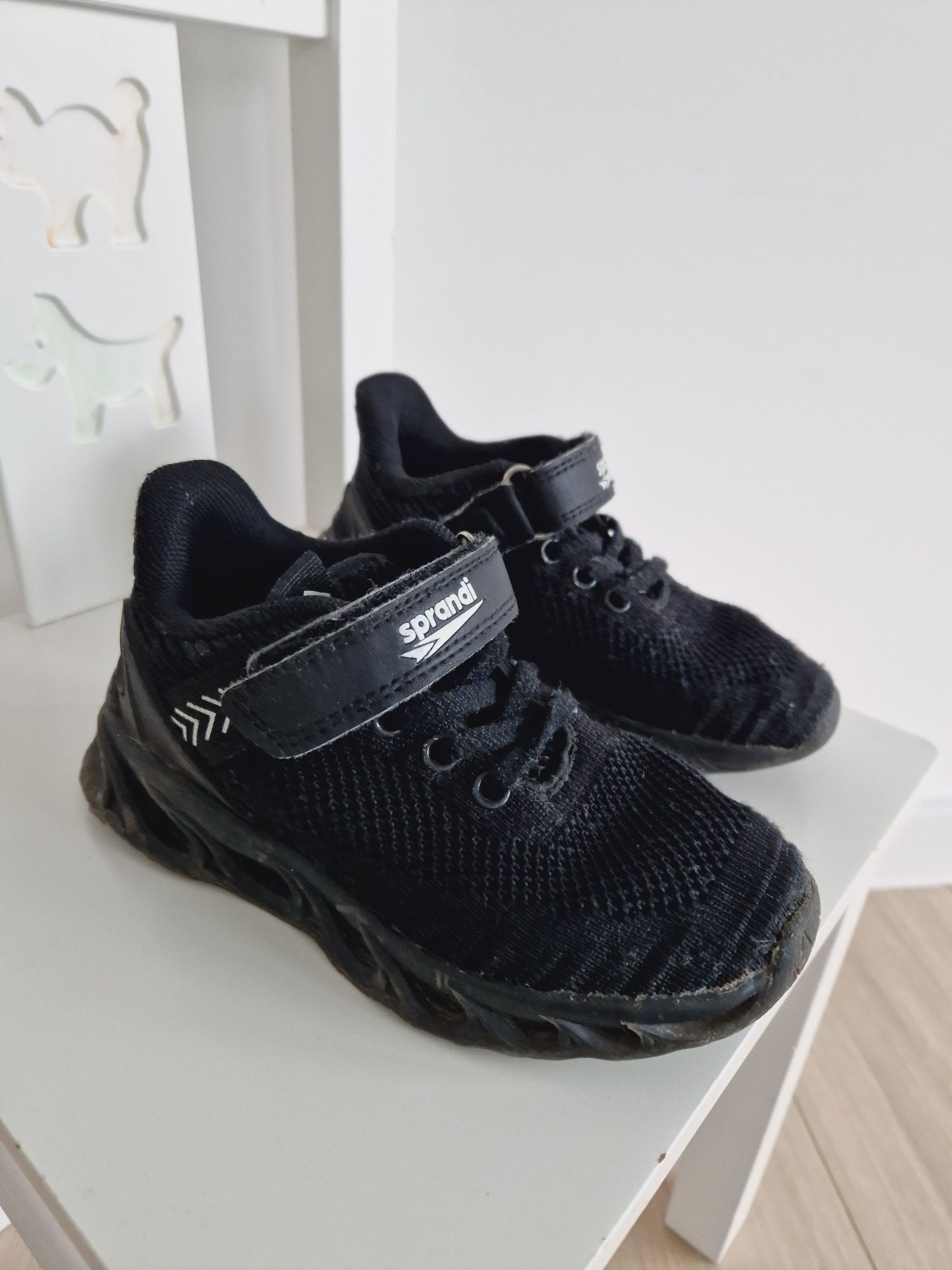 Buty Sprandi świecące rozmiar 27