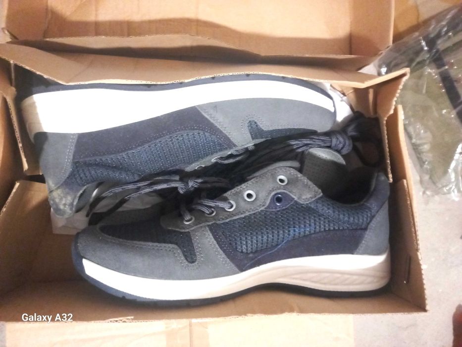 Buty sportowe wojskowe