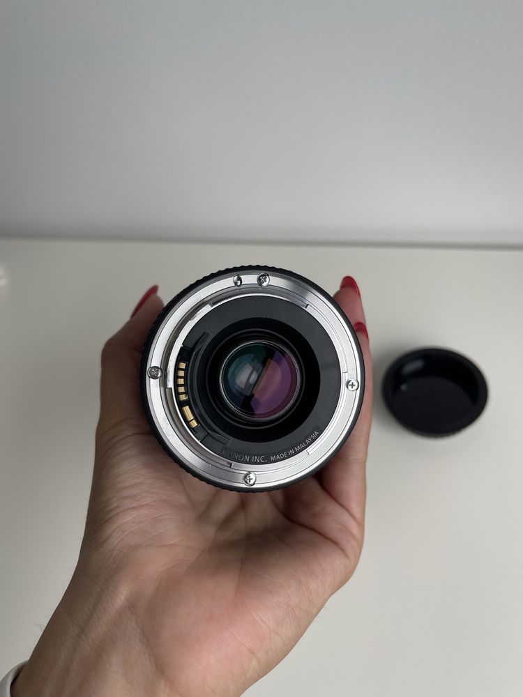 Lente Canon Zoom EF 75-300mm 1:4-5:6 III