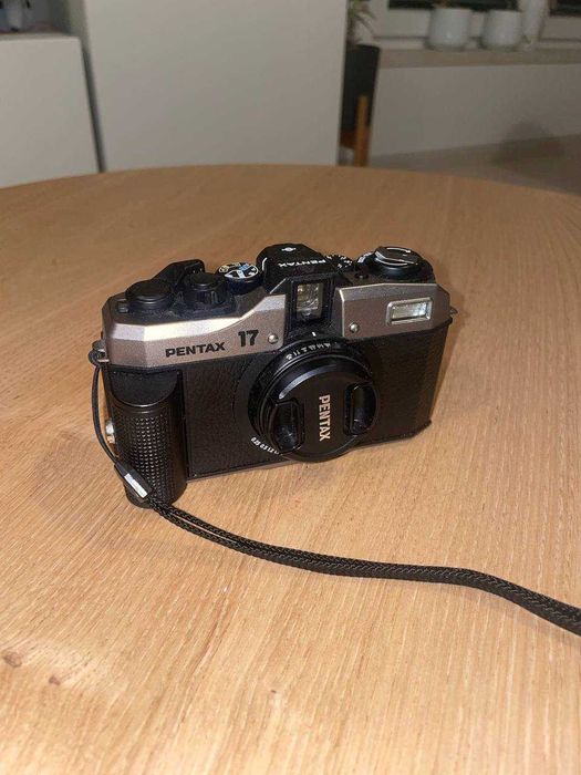 Pentax 17 Analog Compact Camera