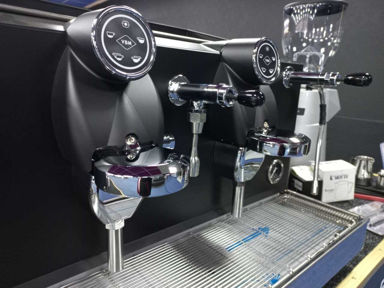 Нова професійна Італійська кавоварка VBM LOLLO Elettronica 2GR Black