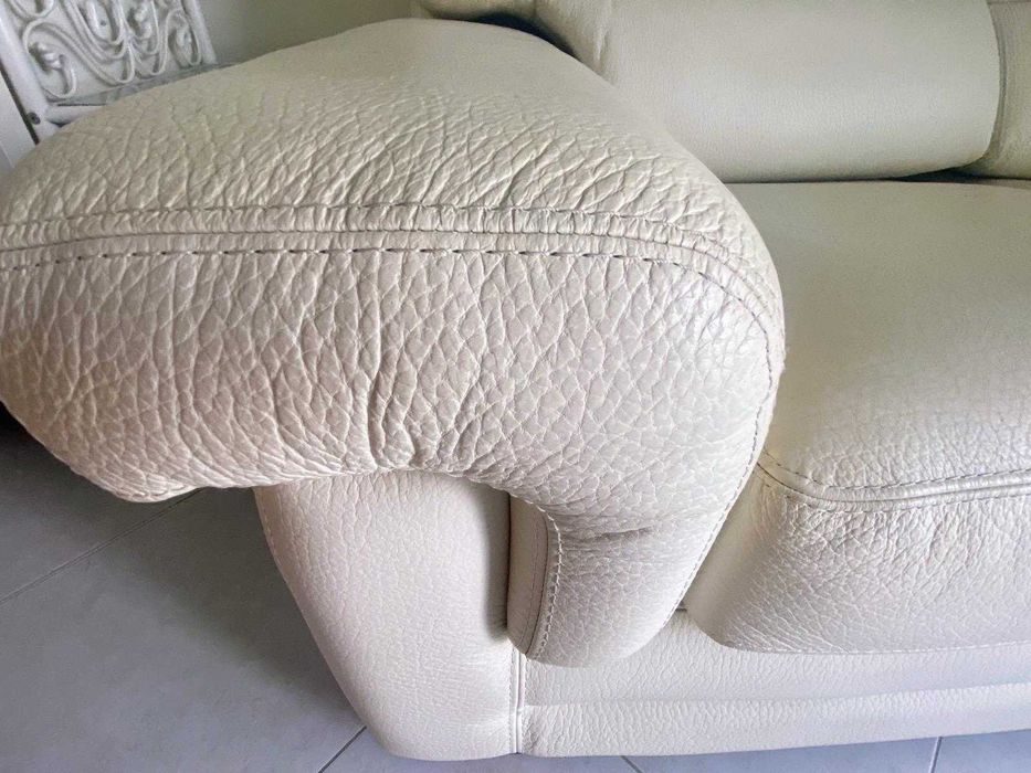 Sofá de pele Genuína 2 Lugares