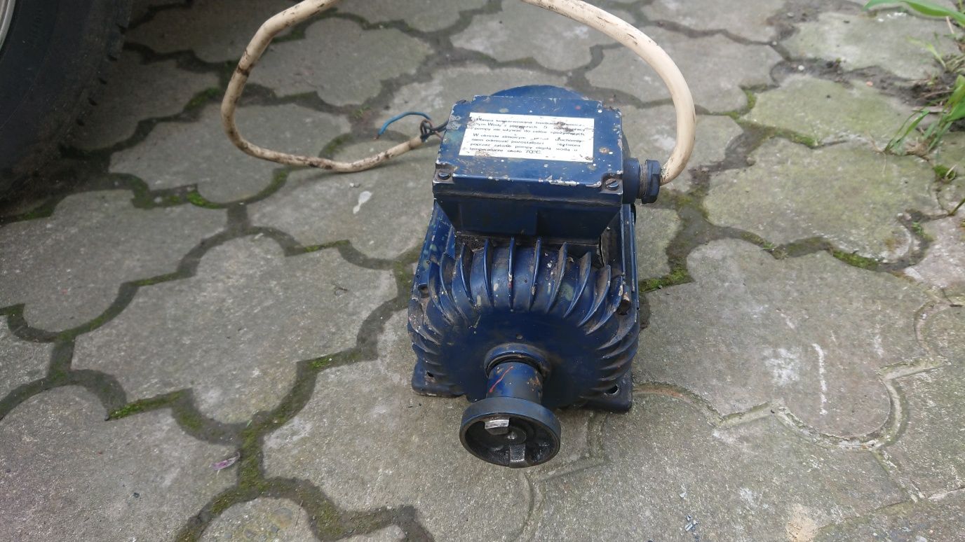 Silnik elektryczny 3 fazowy Firmy Besel 0,68kw 1420 obrotów