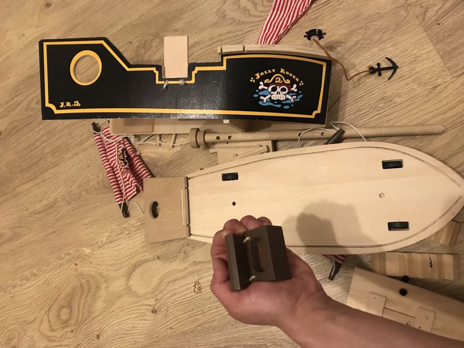 Drewniany Okręt piracki mnóstwo dodatków model do sklejania