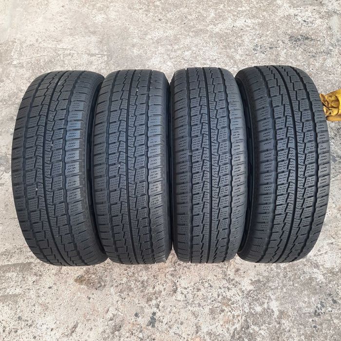 Зимняя резина, шины 215 65 R16c Hankook 4шт.