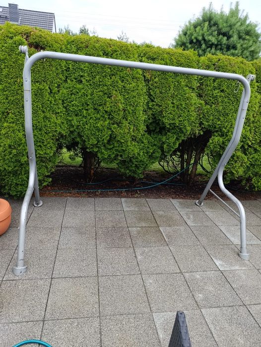 Szwedzki stelaż na huśtawkę ławkę ogrodową