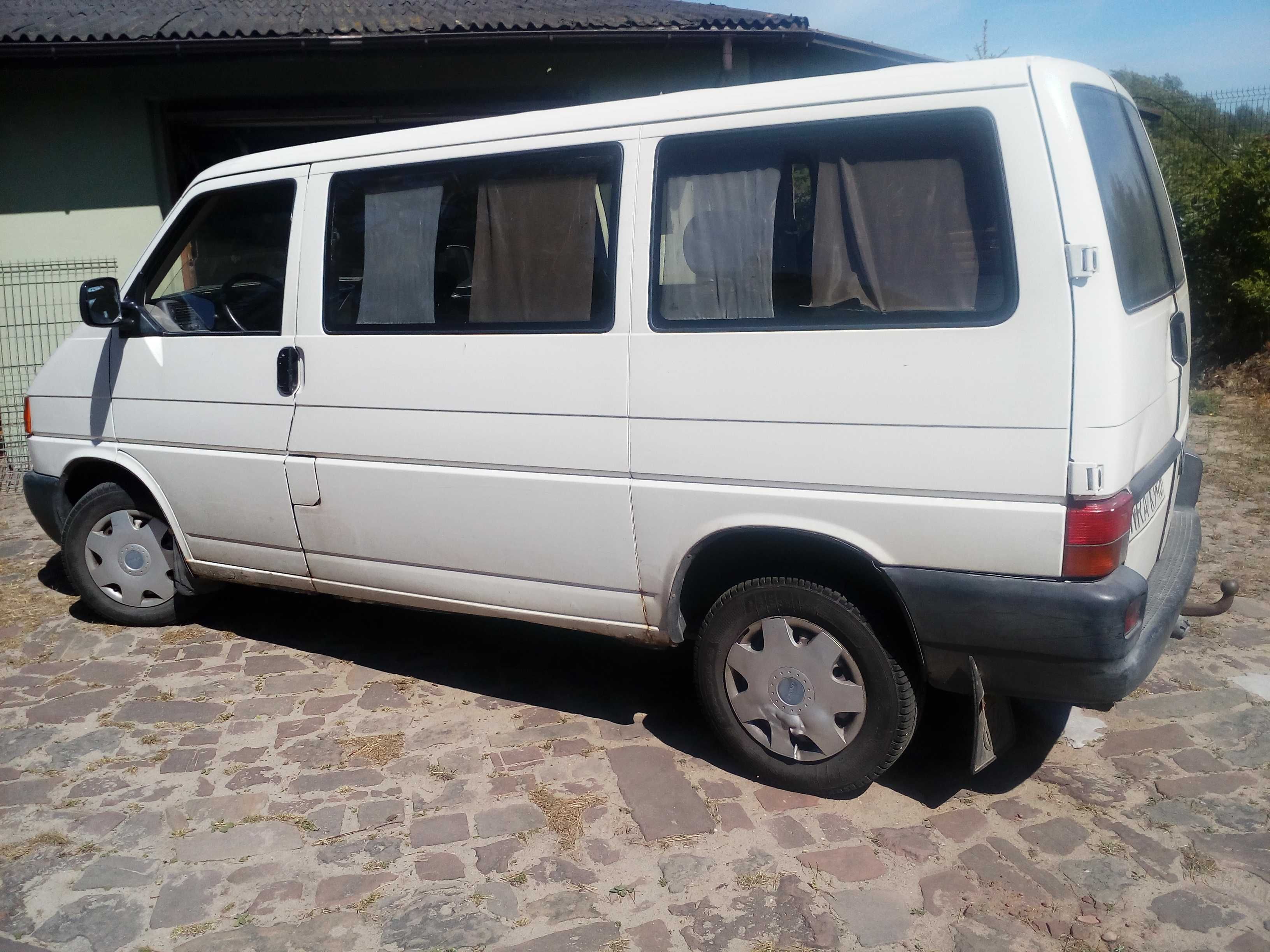 Sprzedam VW transportera 2.4 D, rok 1996 r.