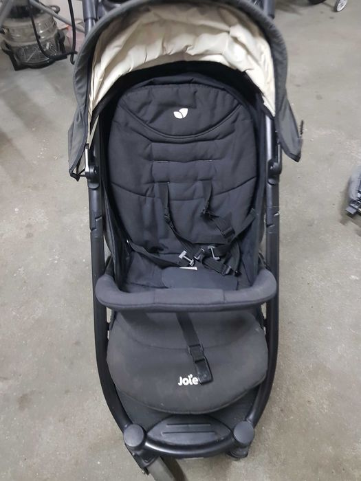 Ładna spacerówka JOIE