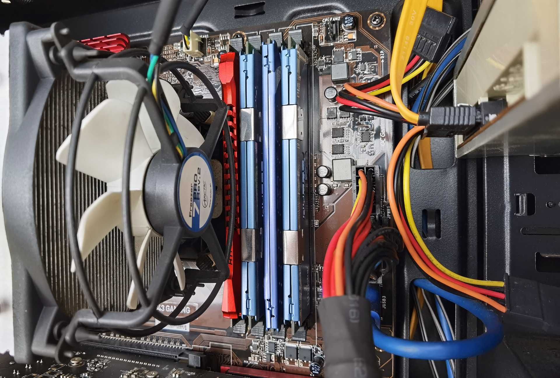 PC Intel i7 4790k + 16GB RAM + Nvidia GTX 1050 TI