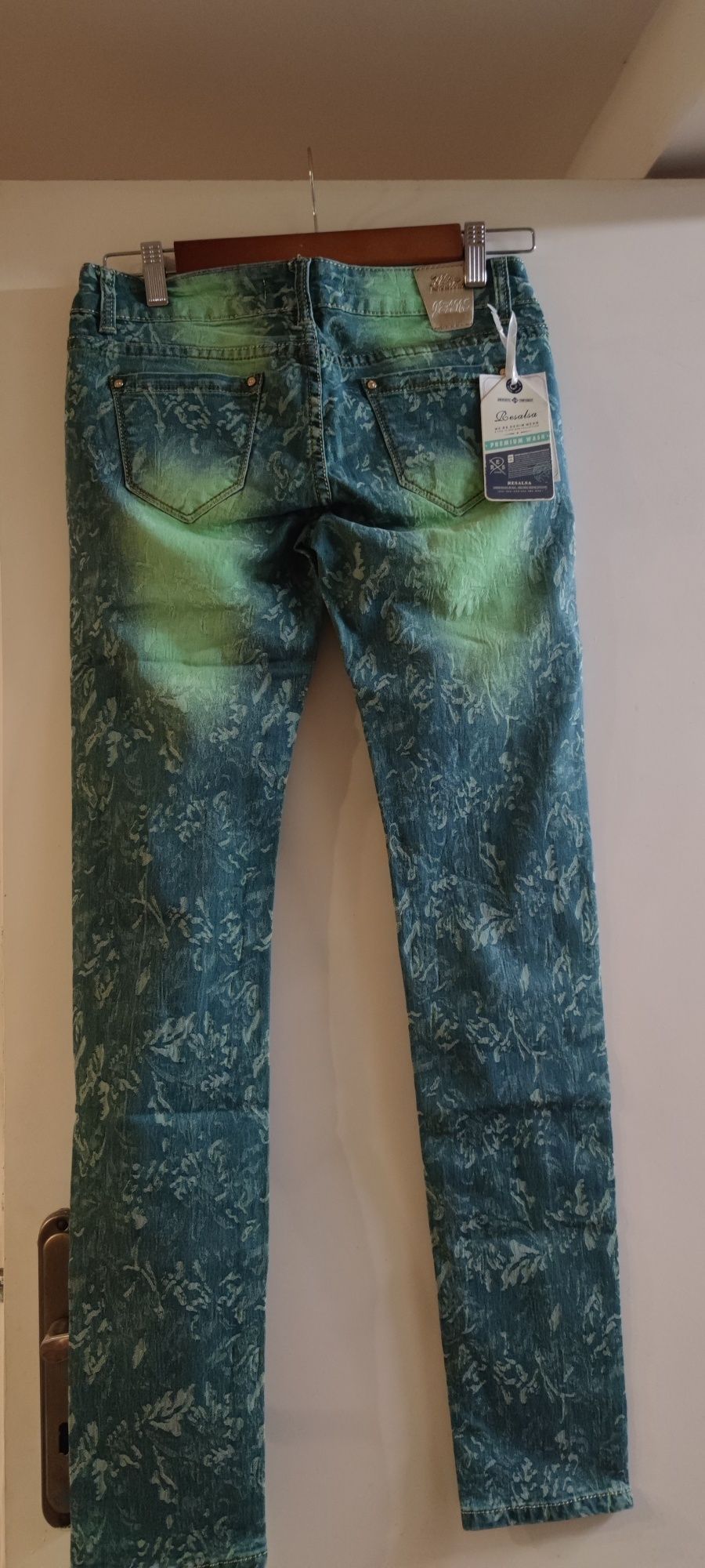 Nowe spodnie xs zielone ,Resalsa