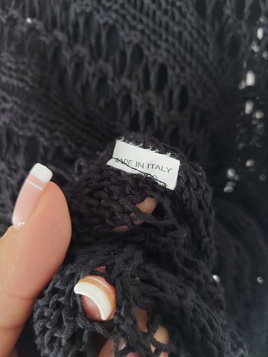 Czarny modny ażurowy sweter oversize Made in Italy