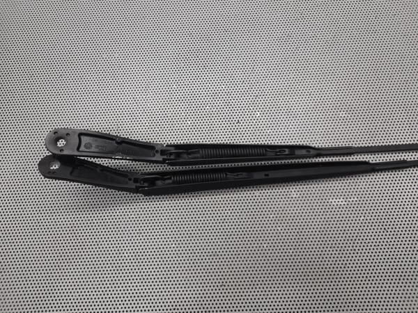 Haste / braço de escova limpa vidros frente direita CITROËN C3 II (SC_