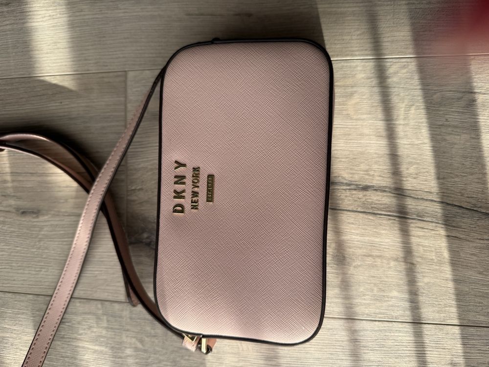 Torebka Dkny skorzana