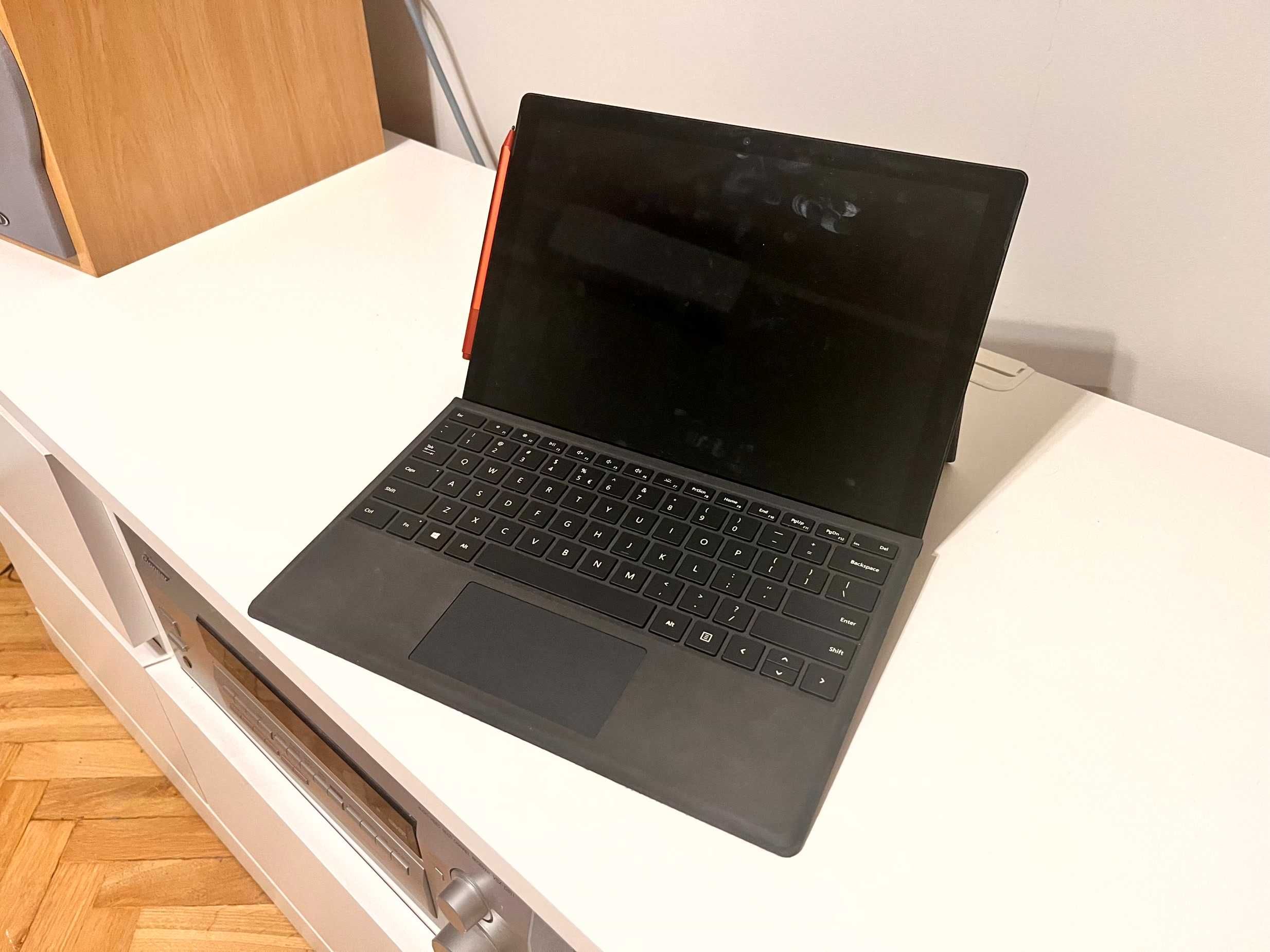 Surface Pro 6 - i7 16GB 512 - bardzo mocny