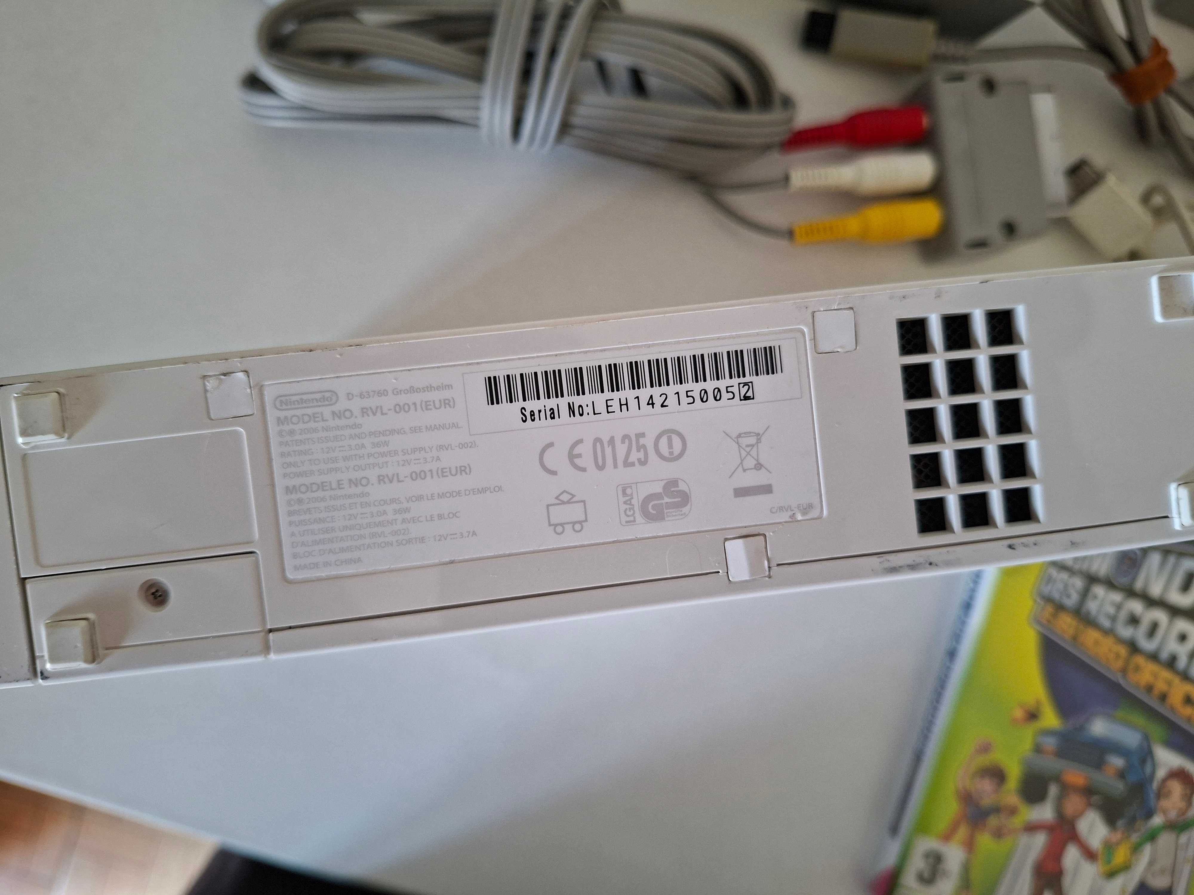 Nintendo Wii Branca 1º Modelo + 1 Comando + 2 jogos *100% Funcional*